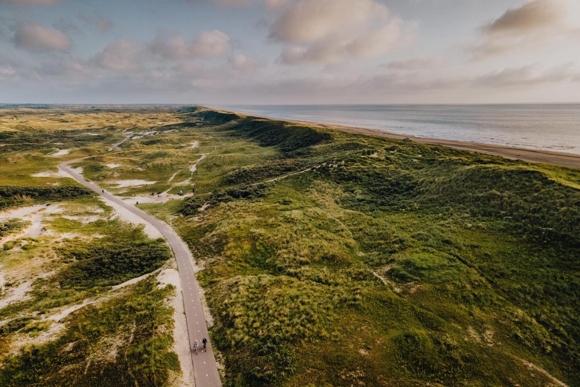 View With A Room Zandvoort With Private Parking Bagian luar foto