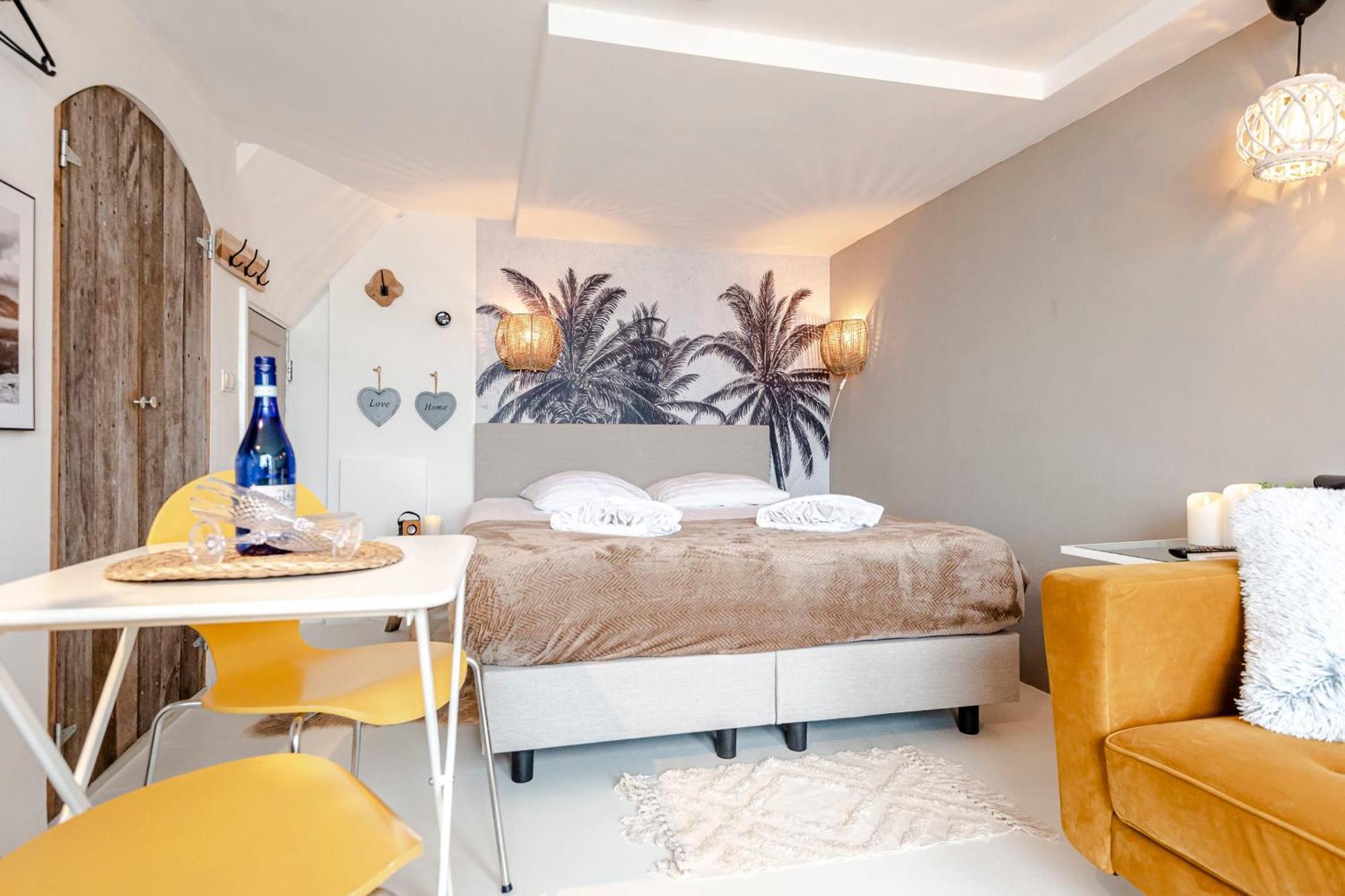 View With A Room Zandvoort With Private Parking Bagian luar foto